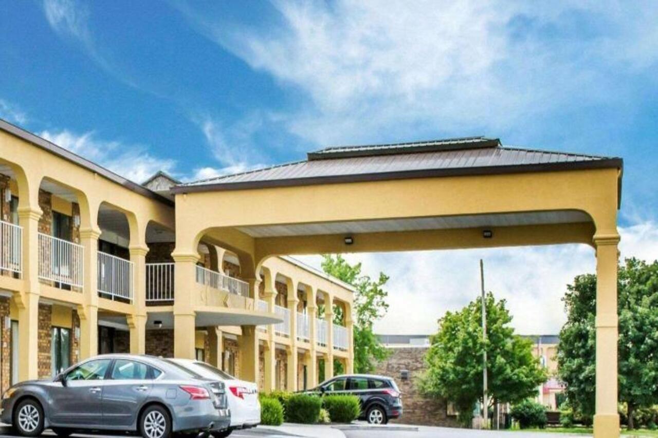 Econo Lodge Franklin Buitenkant foto