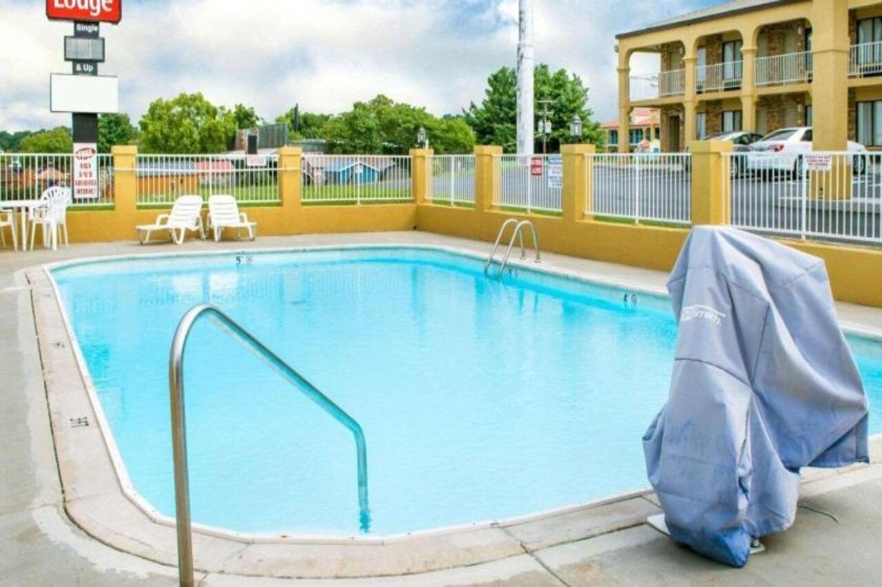 Econo Lodge Franklin Buitenkant foto