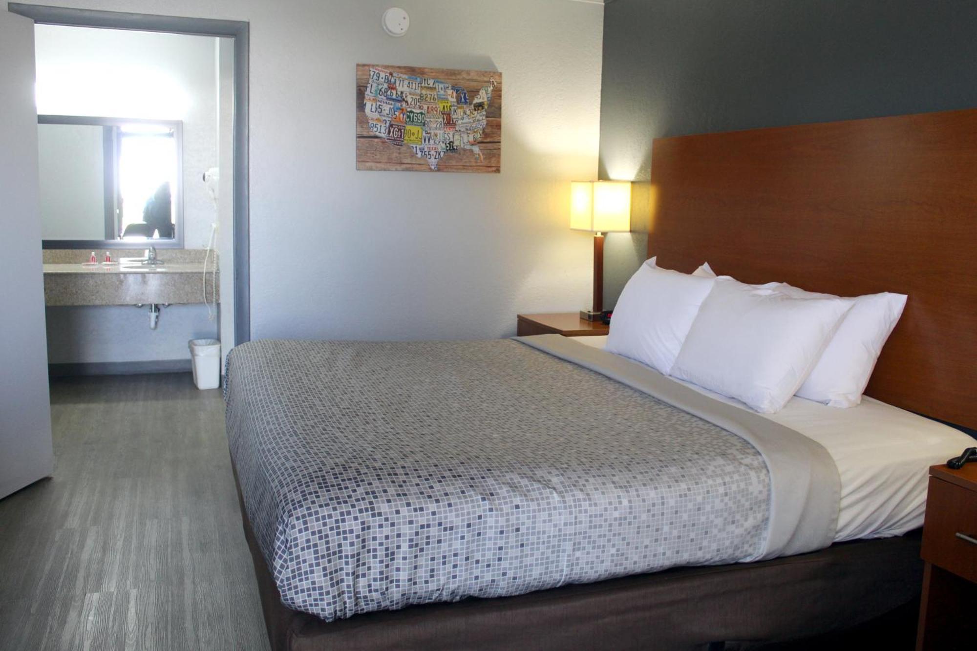 Econo Lodge Franklin Buitenkant foto