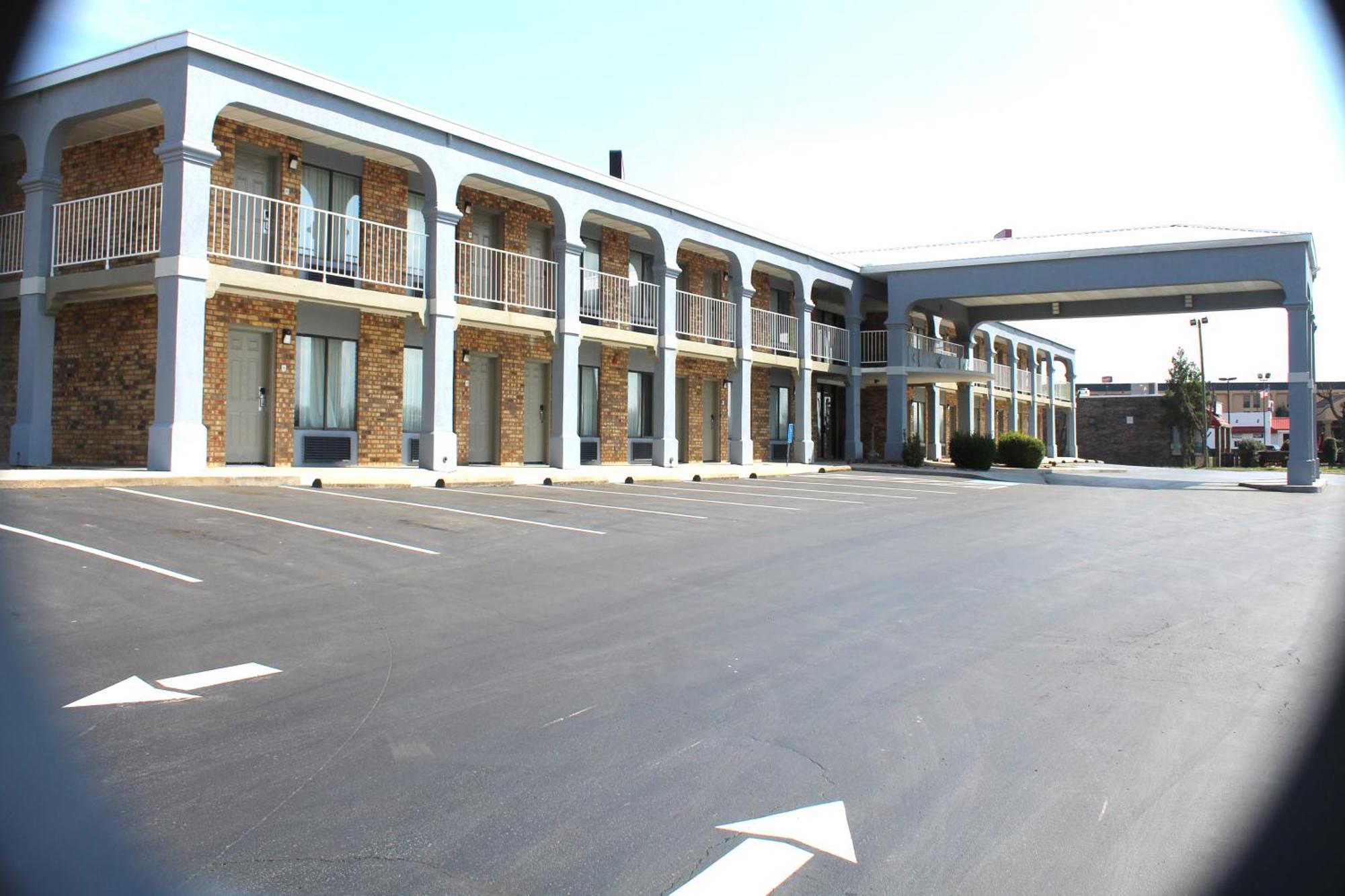 Econo Lodge Franklin Buitenkant foto