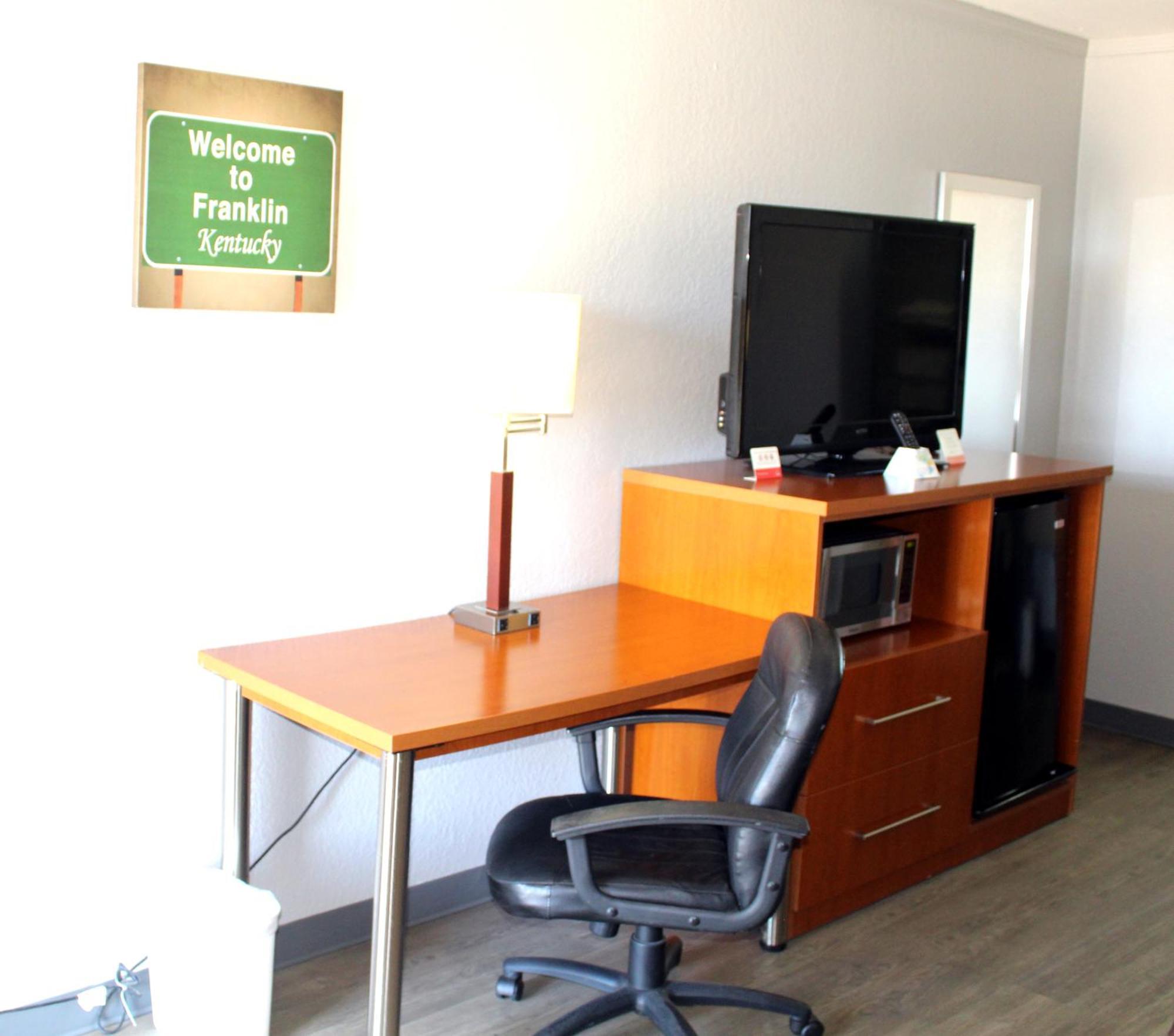 Econo Lodge Franklin Buitenkant foto