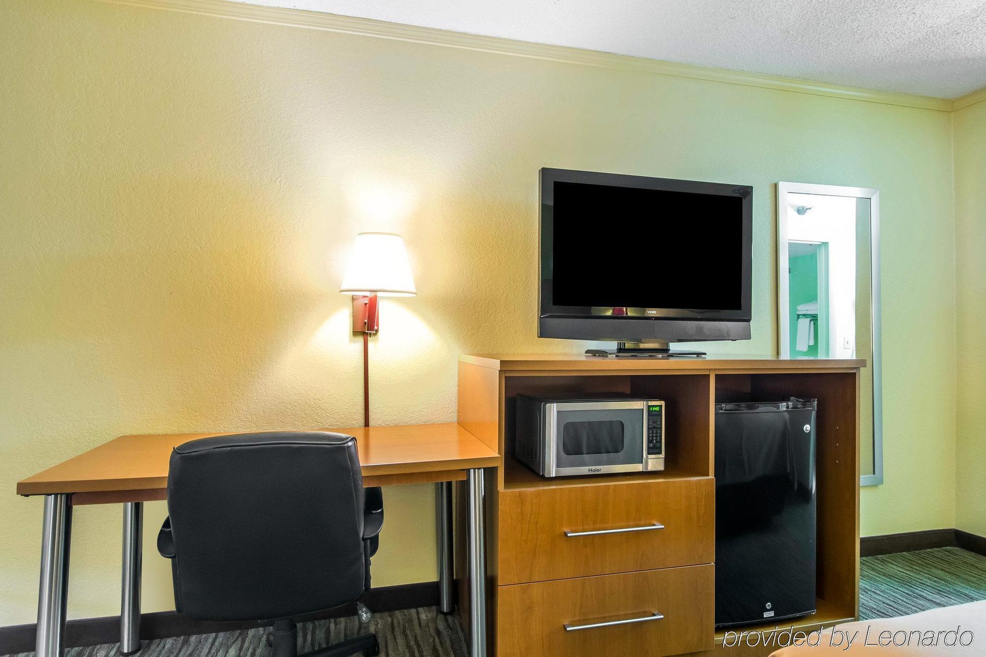 Econo Lodge Franklin Buitenkant foto