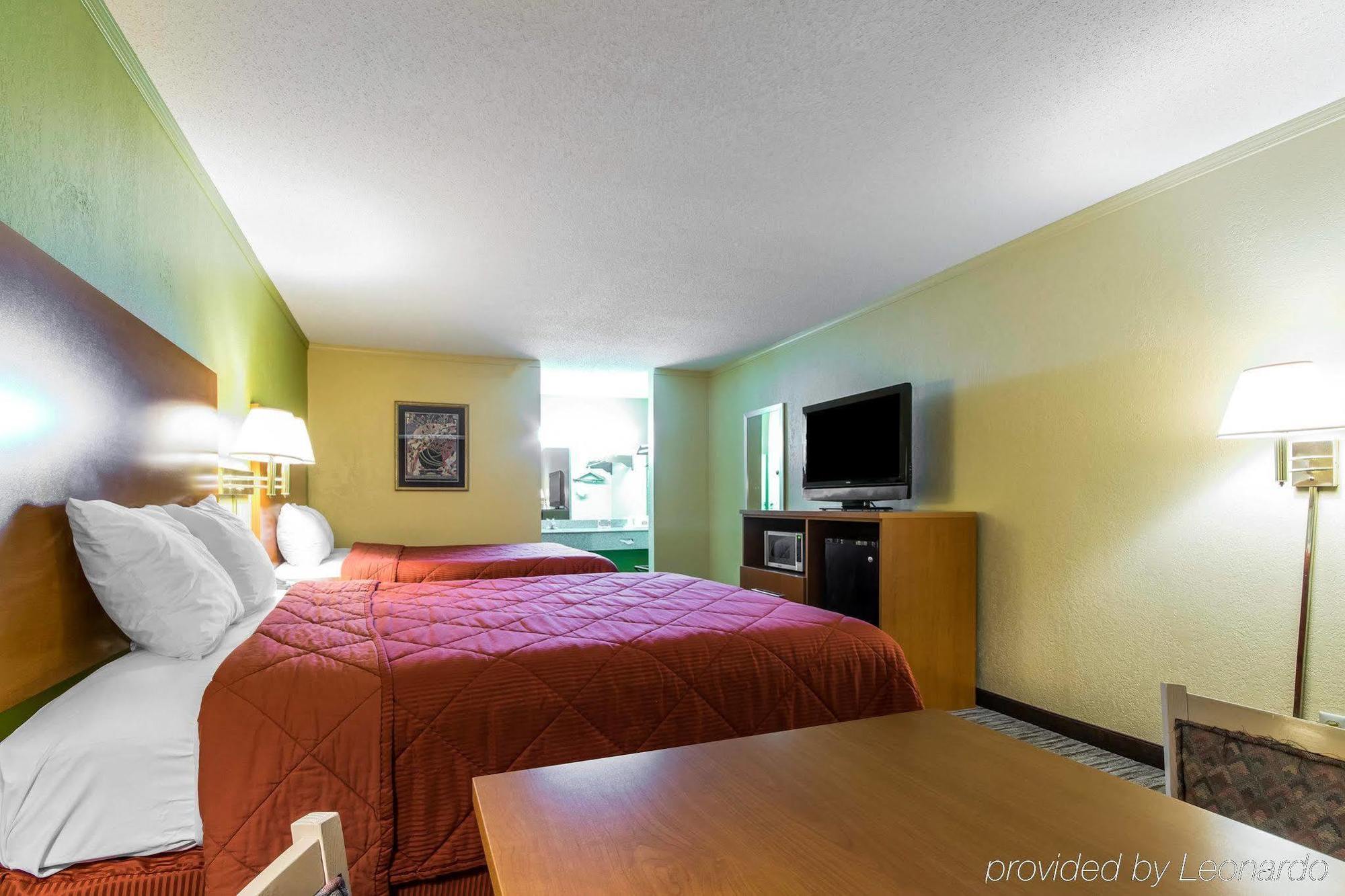 Econo Lodge Franklin Buitenkant foto