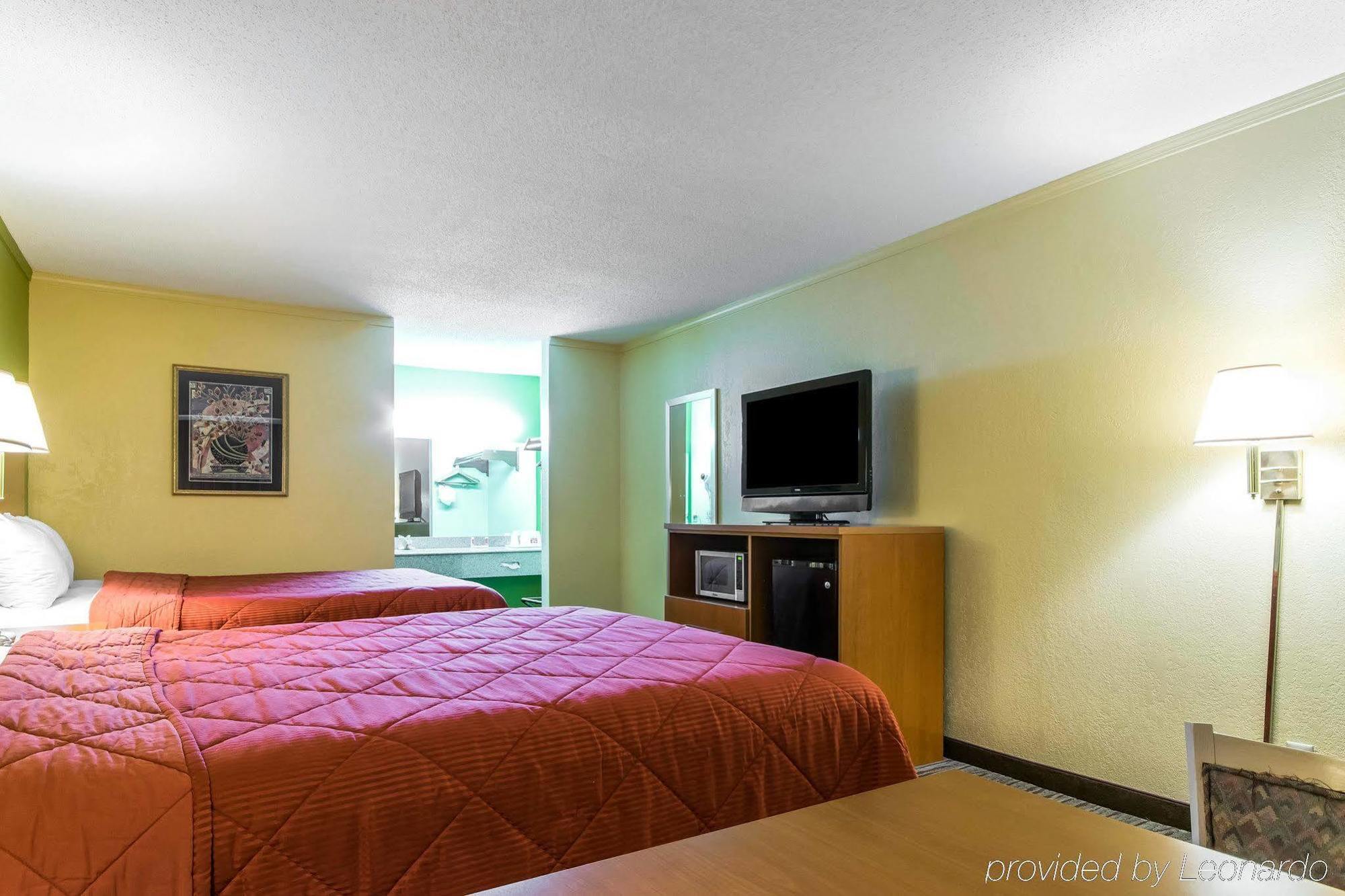 Econo Lodge Franklin Buitenkant foto